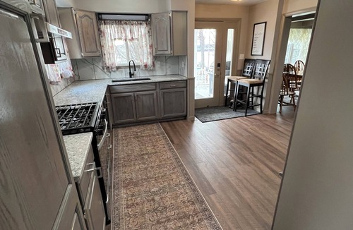 Fair Haven House | Alecia’s Place a Tranquil 5-bedroom charming classic in the heart of Fair Haven.