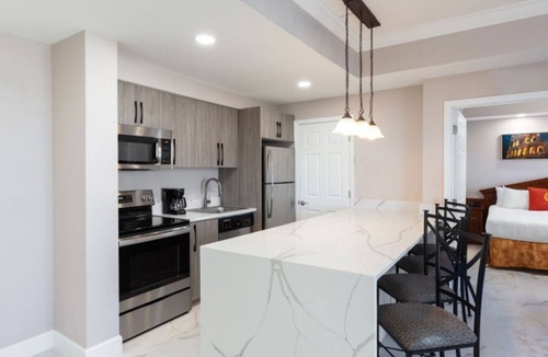 Florida Center Condo | AMAZING 2 Bedroom Resort Condo near UNIVERSAL STUDIOS