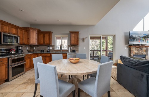 Fraser House | Balsh Hideaway | Covered Deck | Private Hot Tub | Luxe Cabin