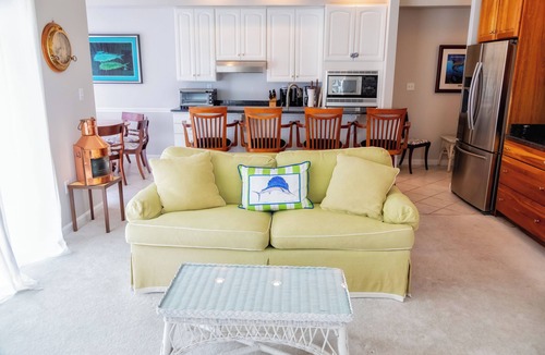 Fenwick Island House | BAY FRONT HOME WITH AMAZING VIEWS. MINUTES TO THE BEACH AND STEPS TO THE POOL