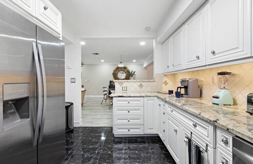 Santa Barbara Estates House | Beach House Hot Tub & Tiki Bar, Walk to Beach