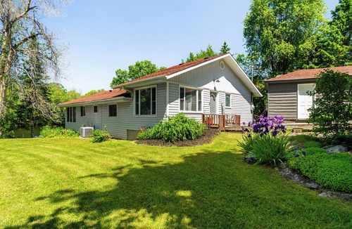Ivanhoe Cottage | Beautiful waterfront cottage w/hot tub, firepit, fireplace and so much more!