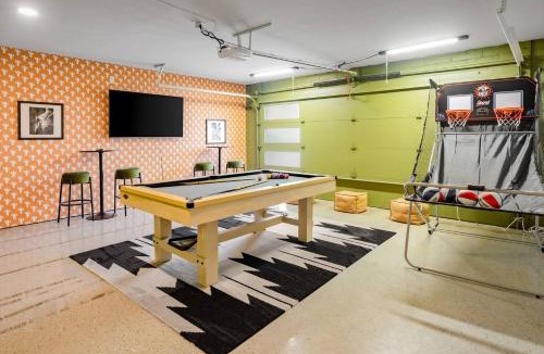 Camelback East House | Biltmore Home with Game Room & Fire Pit, Sleeps 16