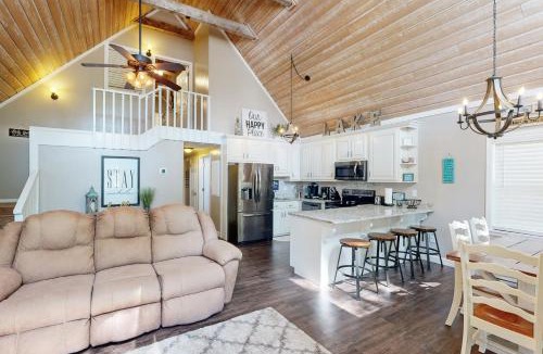 Eatonton House | Boat Dock & Waterfront Fire Pit: Lake Sinclair Gem
