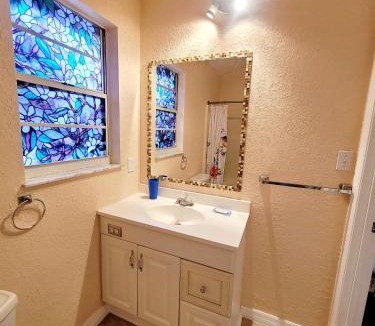 Southgate House | Bright, cozy studio in the middle of Sarasota