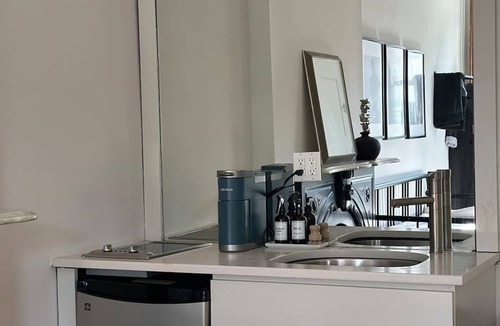 Bedford-Stuyvesant Apartment | Brooklyn artistic studio apartment!