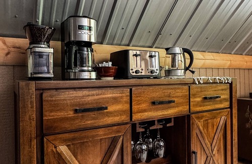 Moose Pass Cabin | Central location for touring all of Kenai Peninsula