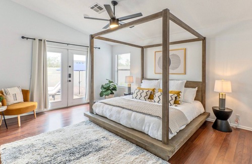 Deer Valley House | Centrally Located with Pool & Hot Tub. Close to golf, sports venues & much more.