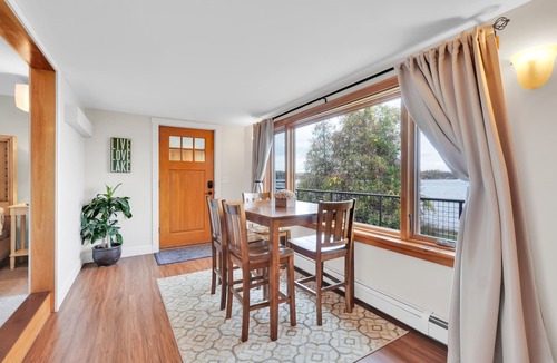 Malletts Bay House | Champlain Bungalow on Champlain Lake