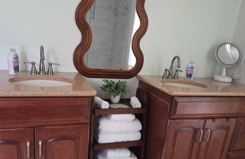 Desoto Acres House | Charming 3-bedroom house with AC in terrific Sarasota