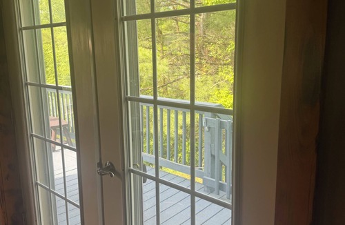 Hammond House | Charming 4-bedroom house is located in a quiet, small town of Rossie.