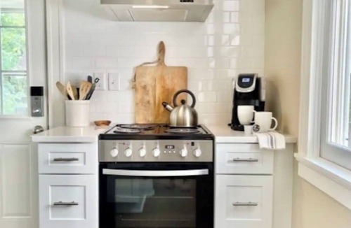Linden Hills House | Charming Boxwood Cottage in Linden Hills