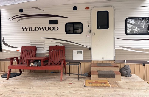 Greenbush RV Rental | Charming camper within Trails End ChinoteagueBay Resort in Horntown VA