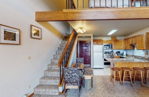 Wildernest Condo | Charming Mountain View Condo with WiFi, Fireplace