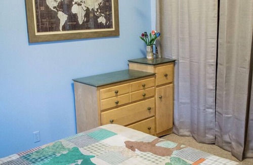 Homer House | Charming Three Bedroom Home on a Quiet Street in Town: Pioneer Inn Guesthouse