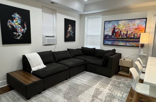 Grand Boulevard Apartment | Chic Euro City Getaway- Close to Downtown