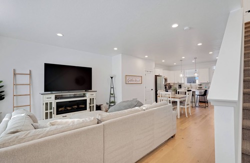 North Salt Lake House | Clean & Cozy 3BR Stay Near Downtown SLC & Airport