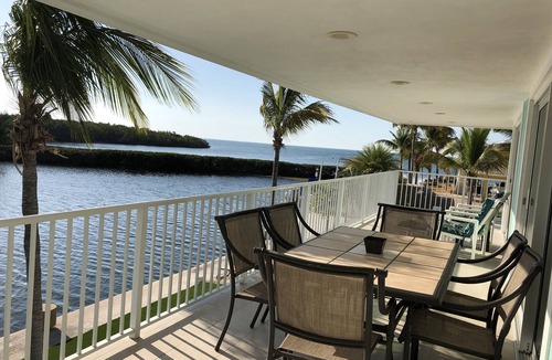 Marathon House | Coconut Sunsets Open Water Views, Ice, Pool, Spa 100 ft dockage, Putting Green