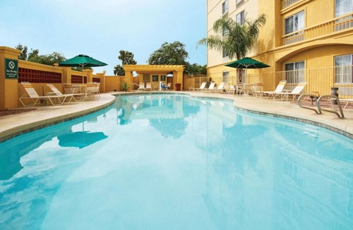 Superstition Springs Hotel | Comfortable Double-Bed Room, La Quinta Inn - 2 Family Ready Rooms
