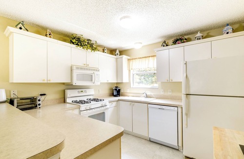Lynnhaven House | Complimentary Golf Cart! Home in The Villages