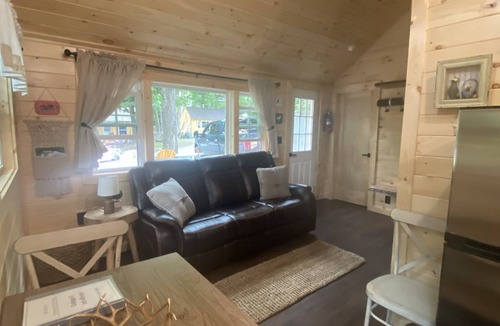 Town of Webb Cottage | Cottage "5th Lake" 2-Bedroom, Waterfront Cottage at The Lakes Old Forge