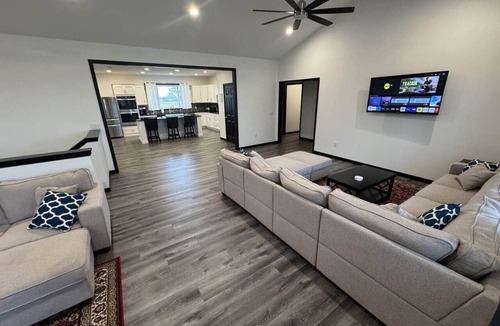 Fairview  Highland County House | Country Cornerstone Retreat Upstairs - Hot Tub, Sauna, Fire Pit, Massage Chair