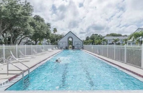 Port Canaveral Condo | Cozy 1-bedroom condo in wonderful Cape Canaveral, complex on beach.