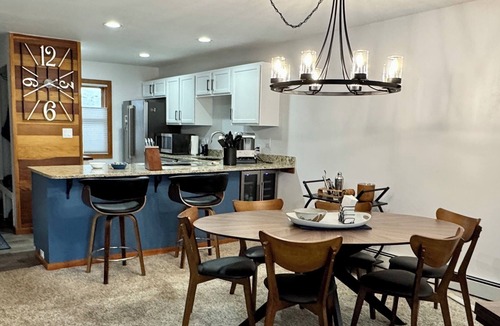 Wildernest Condo | Cozy 2bdrm condo+fireplace+WiFi+in-unit wash/dryer, 10-40 min from 6 SKI resorts