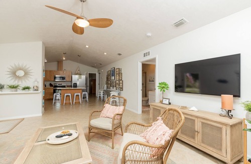 Coquina Gables House | Cozy, Pet-Friendly Beach Retreat - 3 Blocks to Ocean + Office + Lanai