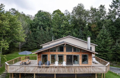 Franklin House | Cozy Woodland Hideaway – Peaceful Stay in a Charming Home