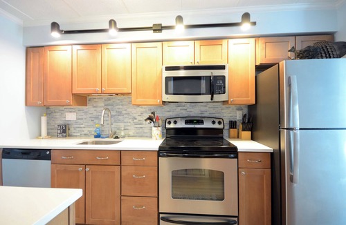 Midtown Ocean City Condo | Cute 1BR/1.5BA condo in the ocean front building with the ocean front pool and free WiFi!