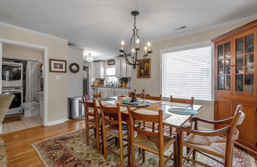 Fairway House | Cute bungalow located in the Fairwood neighborhood of Lexington. #15081244-1