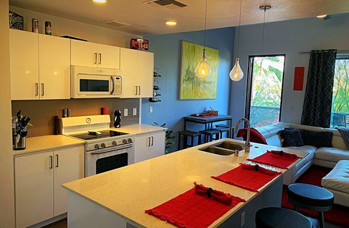 Evans Churchill Condo | Downtown Phoenix Vibes