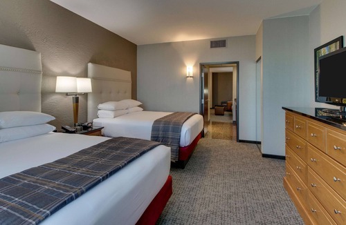 Deer Valley Hotel | Drury Inn & Suites Phoenix Happy Valley