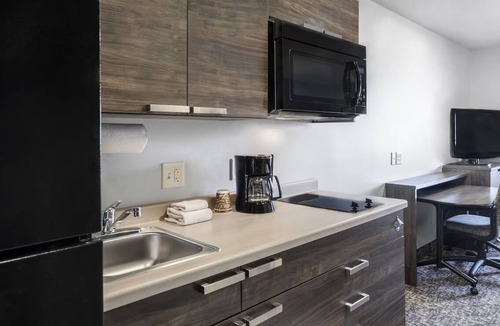 Sundance Hotel | Explore Buckeye with Ease—Pet-Friendly Accommodation and Free Parking Await