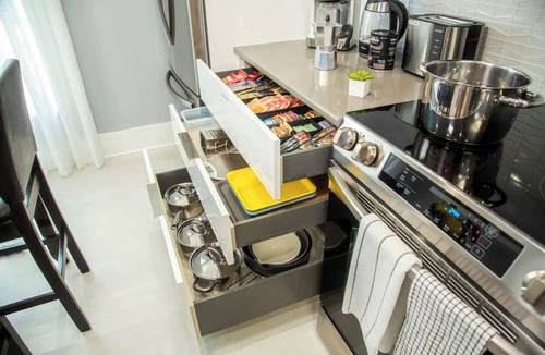 Loughman Villa | Family Pool Home-Near Disney, Food Festivals & Events- Book Now