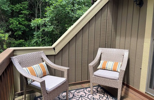 Clymer Condo | Fantastic 2 bed/3 bath Loft at Peek 'n Peak Resort; Sleeps 6; Walk to lodge!