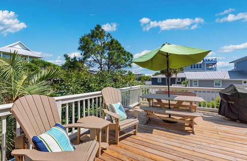 Grayton Beach House | Feeling Octomystic - Grayton, Heated Pool, Golf Cart + Bikes, Pet Friendly!