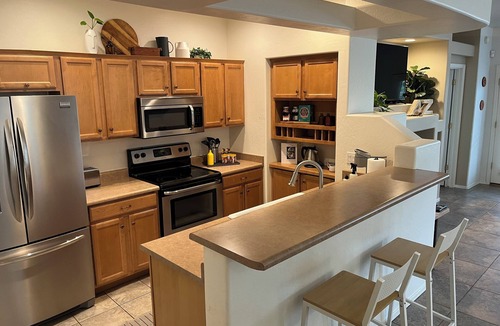 Alta Mesa Condo | Gated Community: Split floor plan, Pool, Spa, BBQ