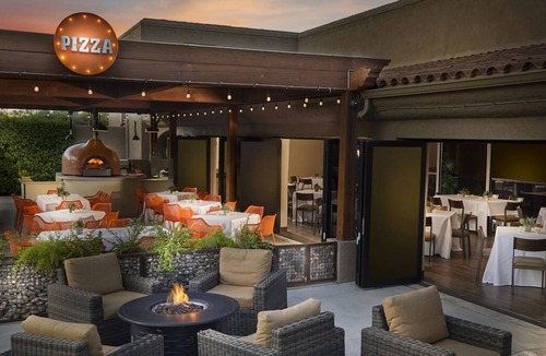 South Scottsdale Resort | Great for Group Travel! 4 Budget-Friendly Units, Pool, Tennis Courts, Near Golf