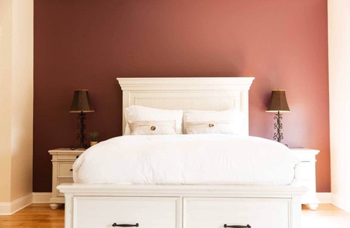 Paris Other | Guest Home on Historic Horse Farm