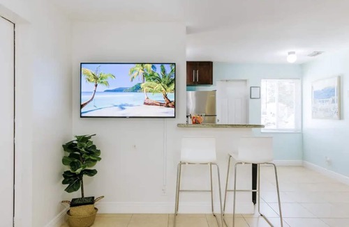 Hallandale Beach House | Hallandale House/5 min to Beach/BBQ/close to Miami
