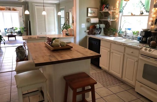 Southport House | Heart of DT Southport with private, fenced yard! Perfect for pets! Sleeps 4