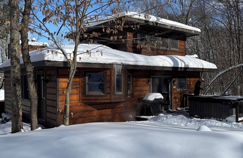 Great Valley Ski Chalet | Hidden gem 2 bedroom chalet in Ellicottville minutes from Holiday Valley-hot tub