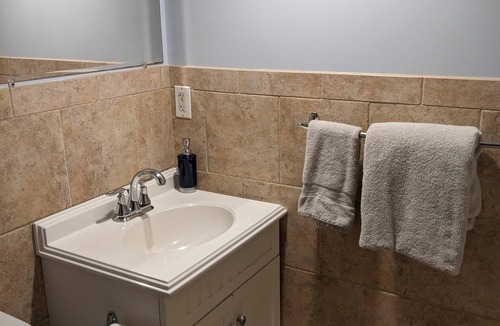 Petworth Apartment | Home base for your DC adventures - near fun, great food, and public transport.