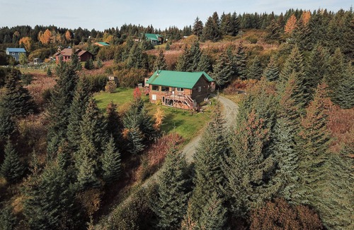 Diamond Ridge House | Homer, Alaska 4BR House-great views, dogs welcome, close to town