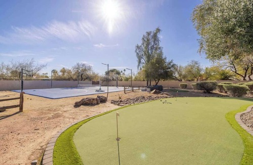 Country Club Acres House | HÓZHÓ|Resort Pool, Hot Tub & Theater | Pickleball