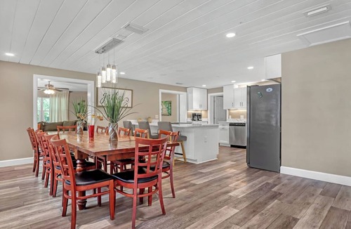 Melbourne House | HUGE 5bd/4ba Pool/Spa Sleeps 14+ Bunks USSSA