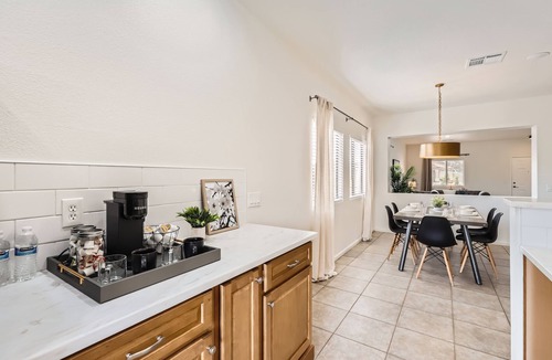 Alta Vista Estates House | Inviting, Clean & Cozy Retreat: Relax & Refresh in the Hot Tub or Play Sports!