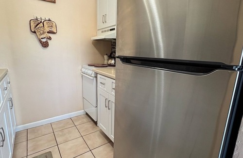 Pompano Beach Condo | Jan, Feb & Mar Available to Enjoy the Beach, Sunshine and Warm Weather!